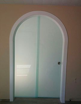 Cristalerías T. Barrera puerta de arco